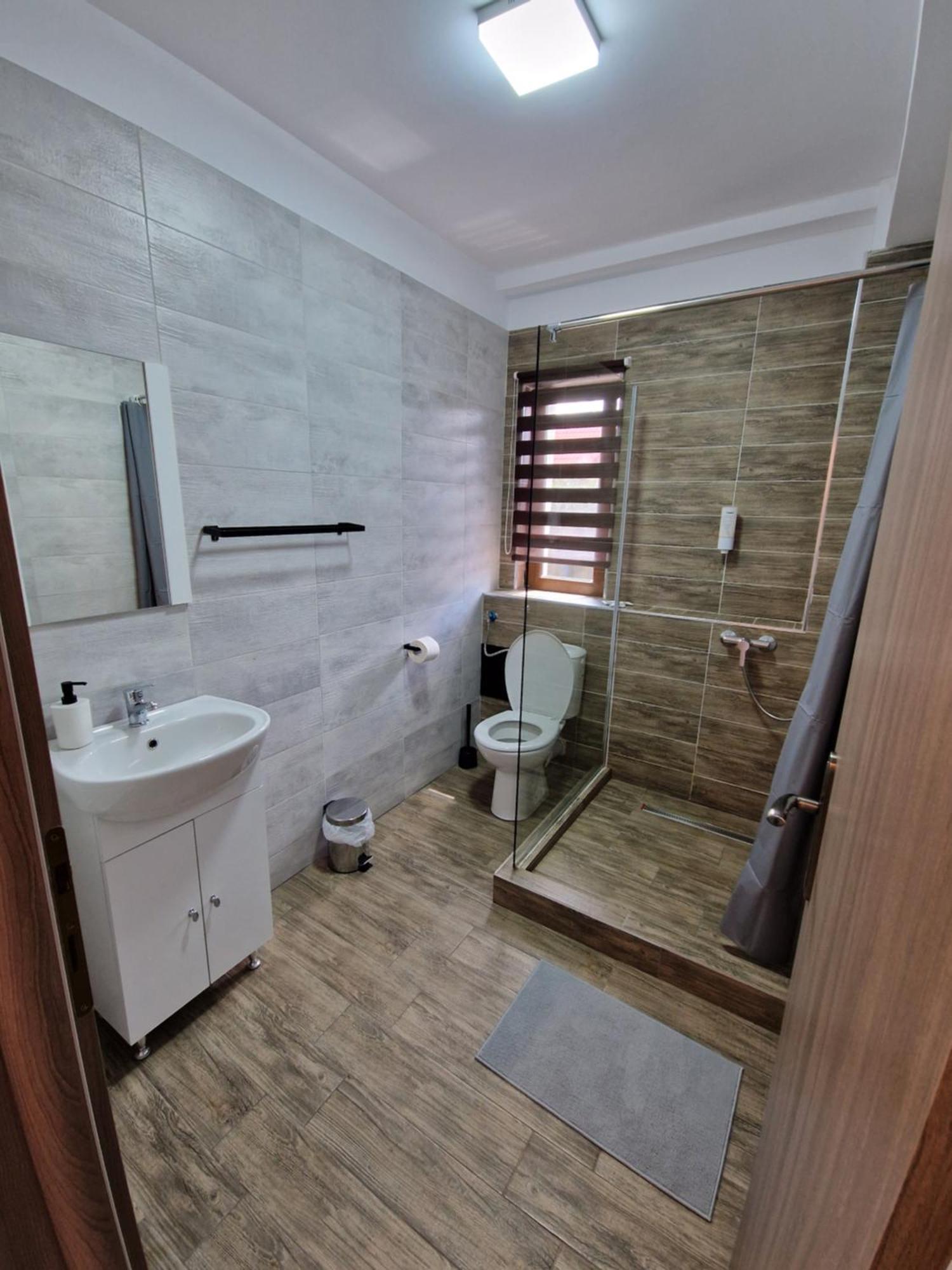 Casa Bid Apartment Pitesti Luaran gambar